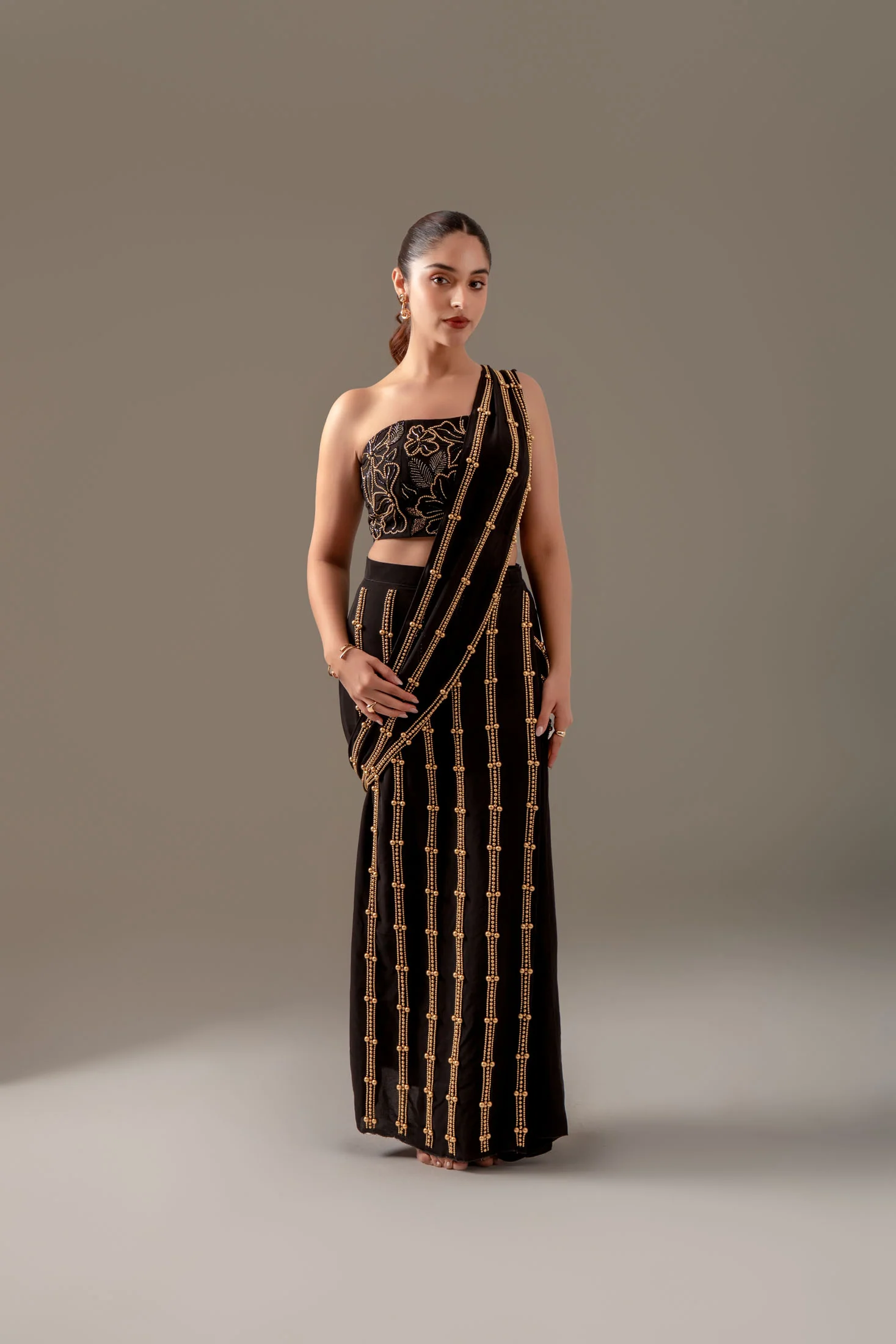 Embroidered Black Luxe - Image 3