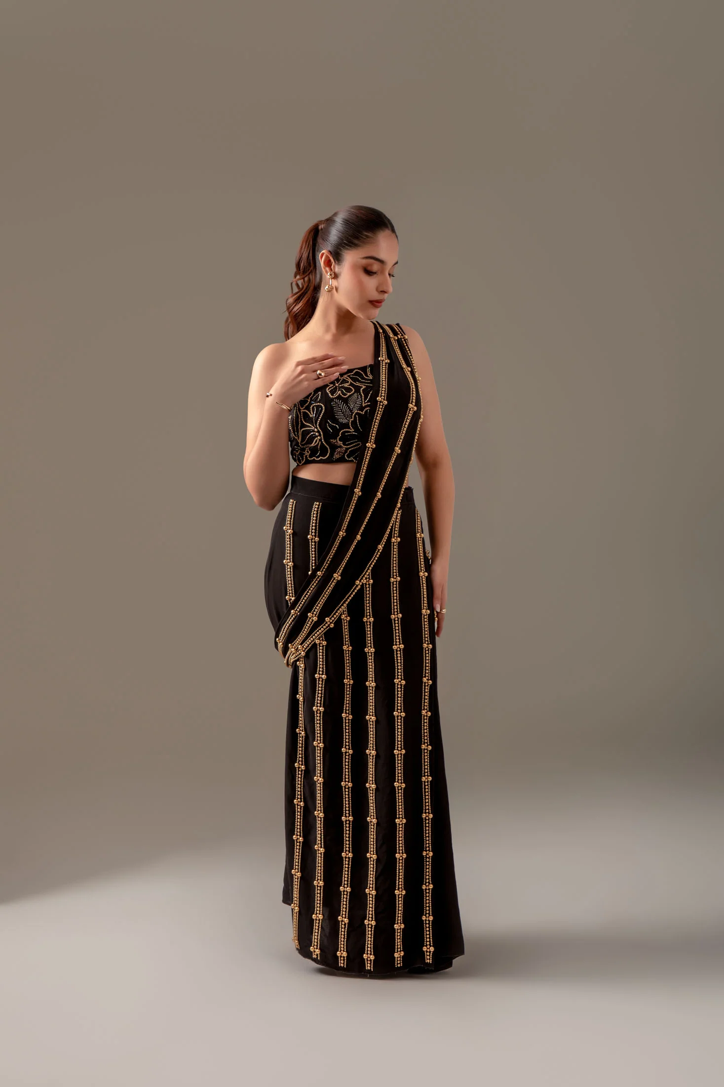 Embroidered Black Luxe - Image 4