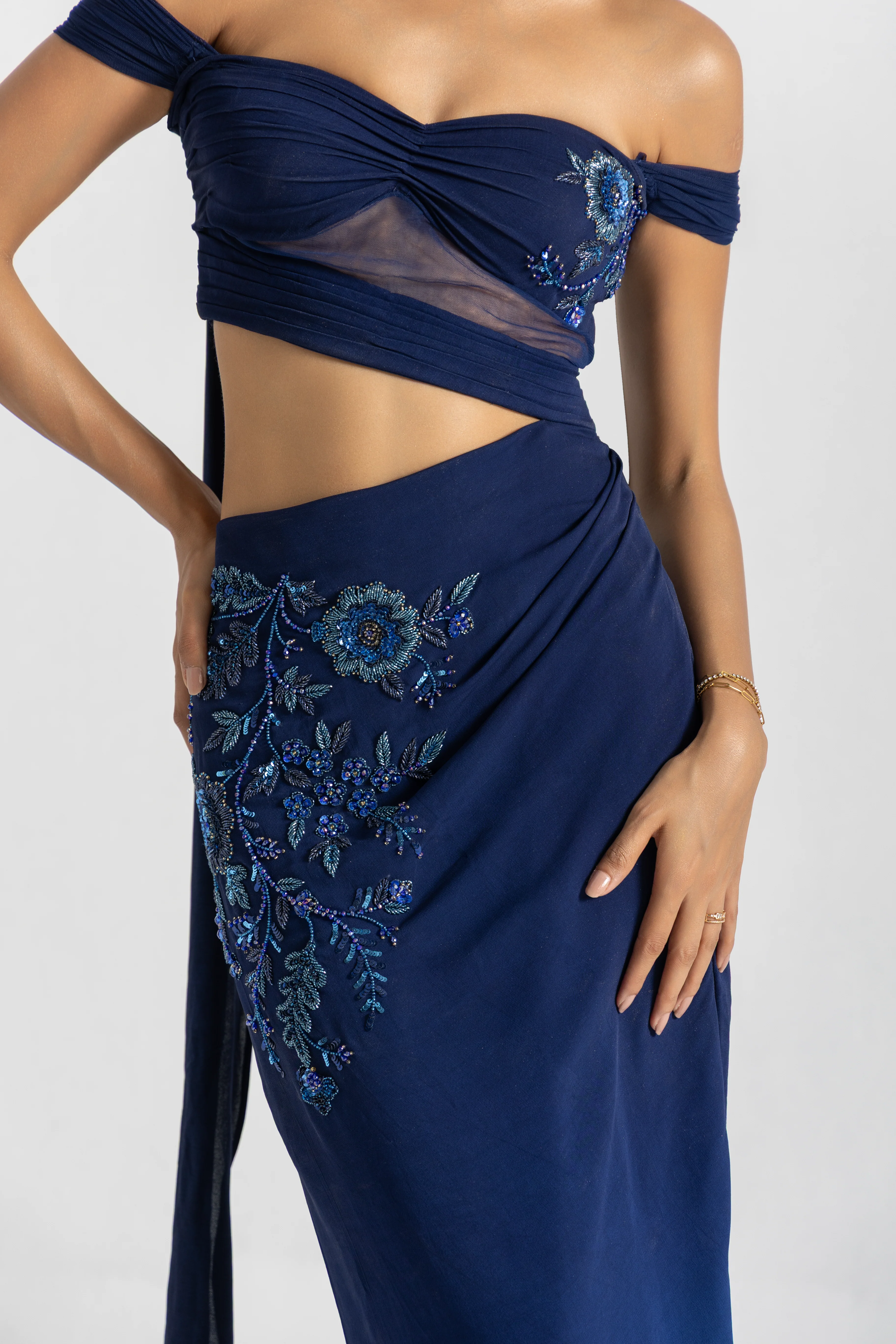 Mermaid Veil Dress - Image 4