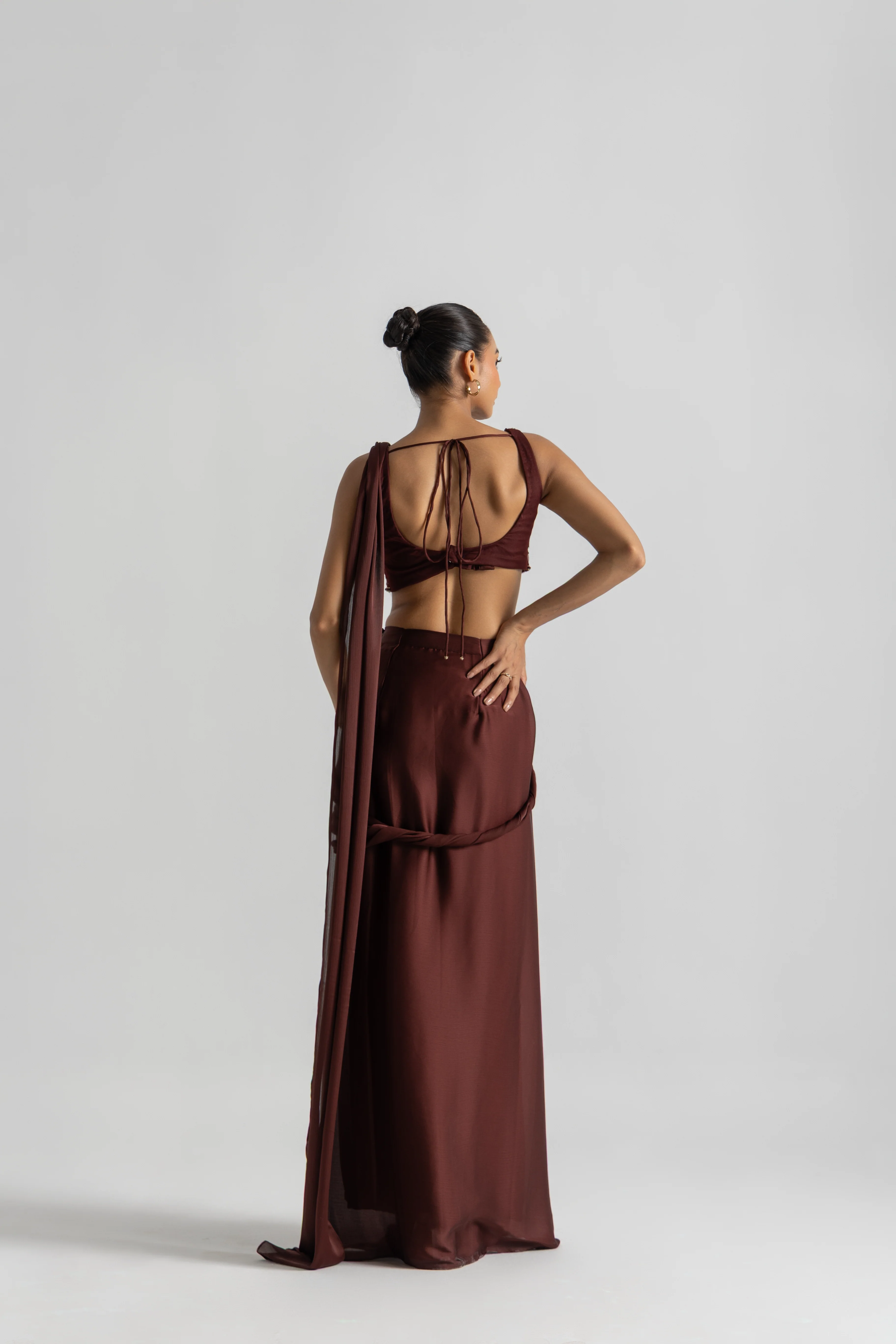 Vintage Brown Saree - Image 5