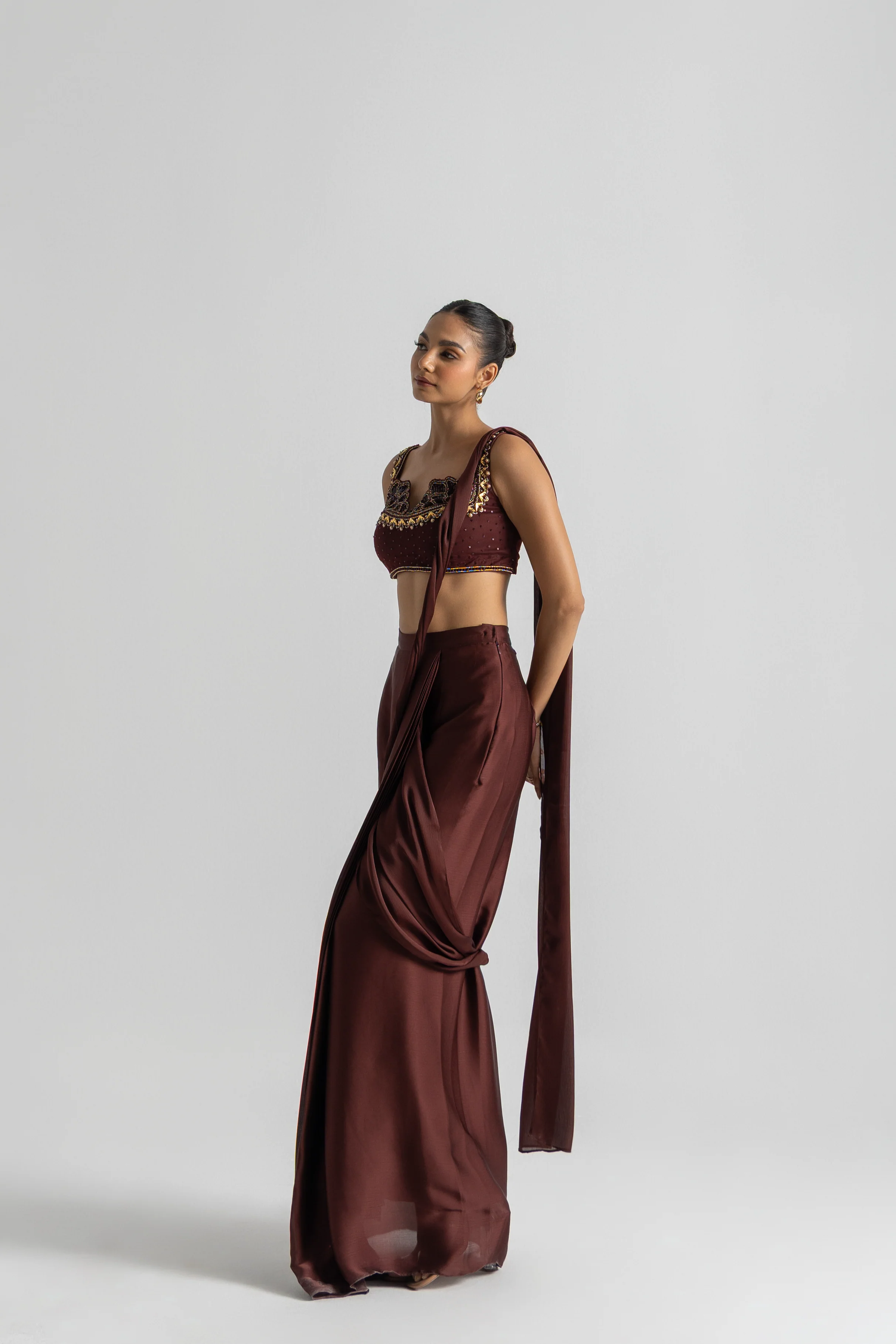 Vintage Brown Saree - Image 6