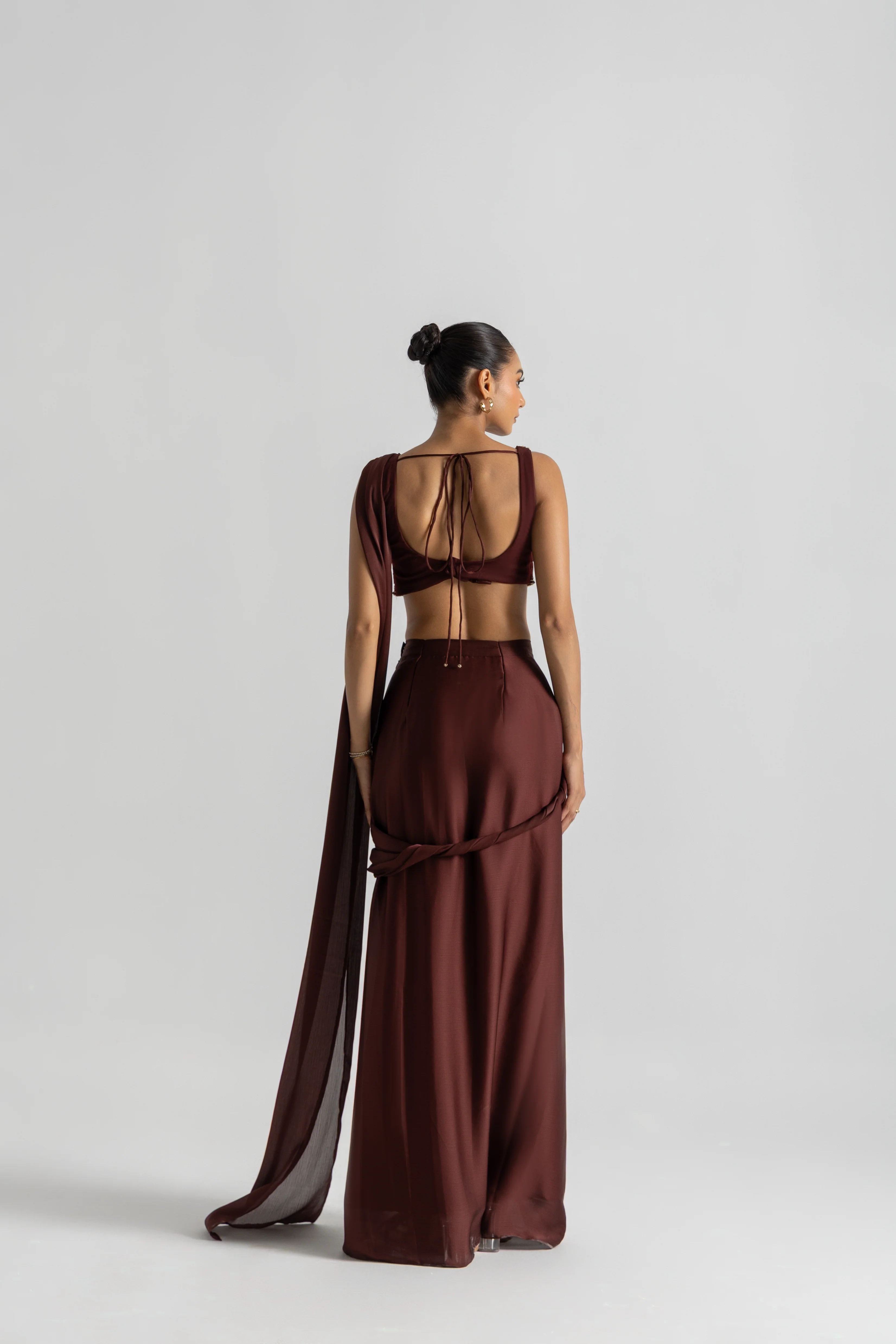 Vintage Brown Saree - Image 8